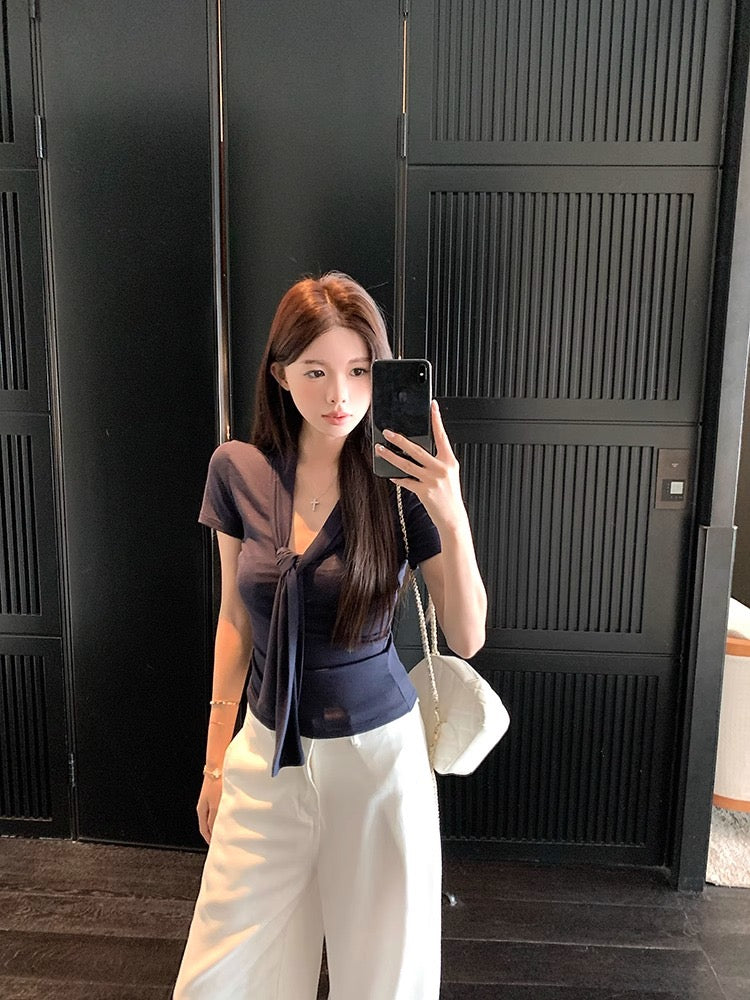 宅女佩佩 休闲系层次感百搭简约上衣 Homebody Peipei | Casual Layered Look Versatile Minimalist Top