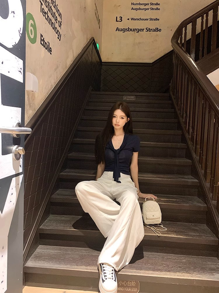 宅女佩佩 休闲系层次感百搭简约上衣 Homebody Peipei | Casual Layered Look Versatile Minimalist Top