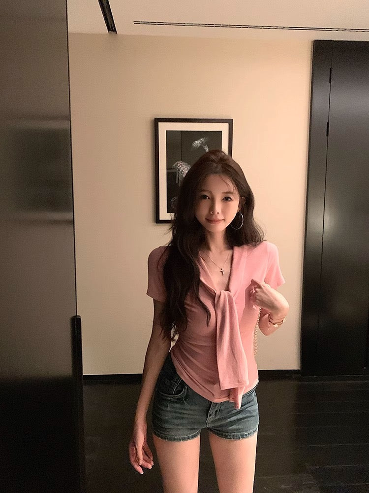 宅女佩佩 休闲系层次感百搭简约上衣 Homebody Peipei | Casual Layered Look Versatile Minimalist Top