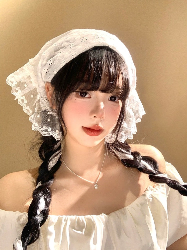 牧羊少女 高级感三角巾包头丝巾 Elegant Shepherdess-Style Triangle Silk Headscarf