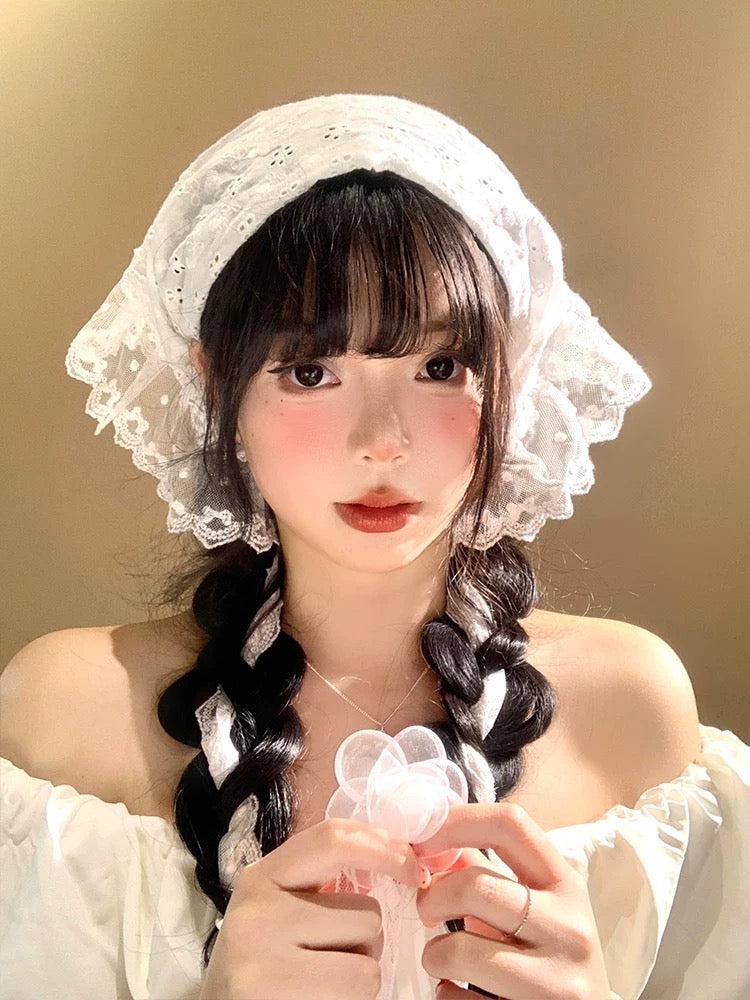 牧羊少女 高级感三角巾包头丝巾 Elegant Shepherdess-Style Triangle Silk Headscarf