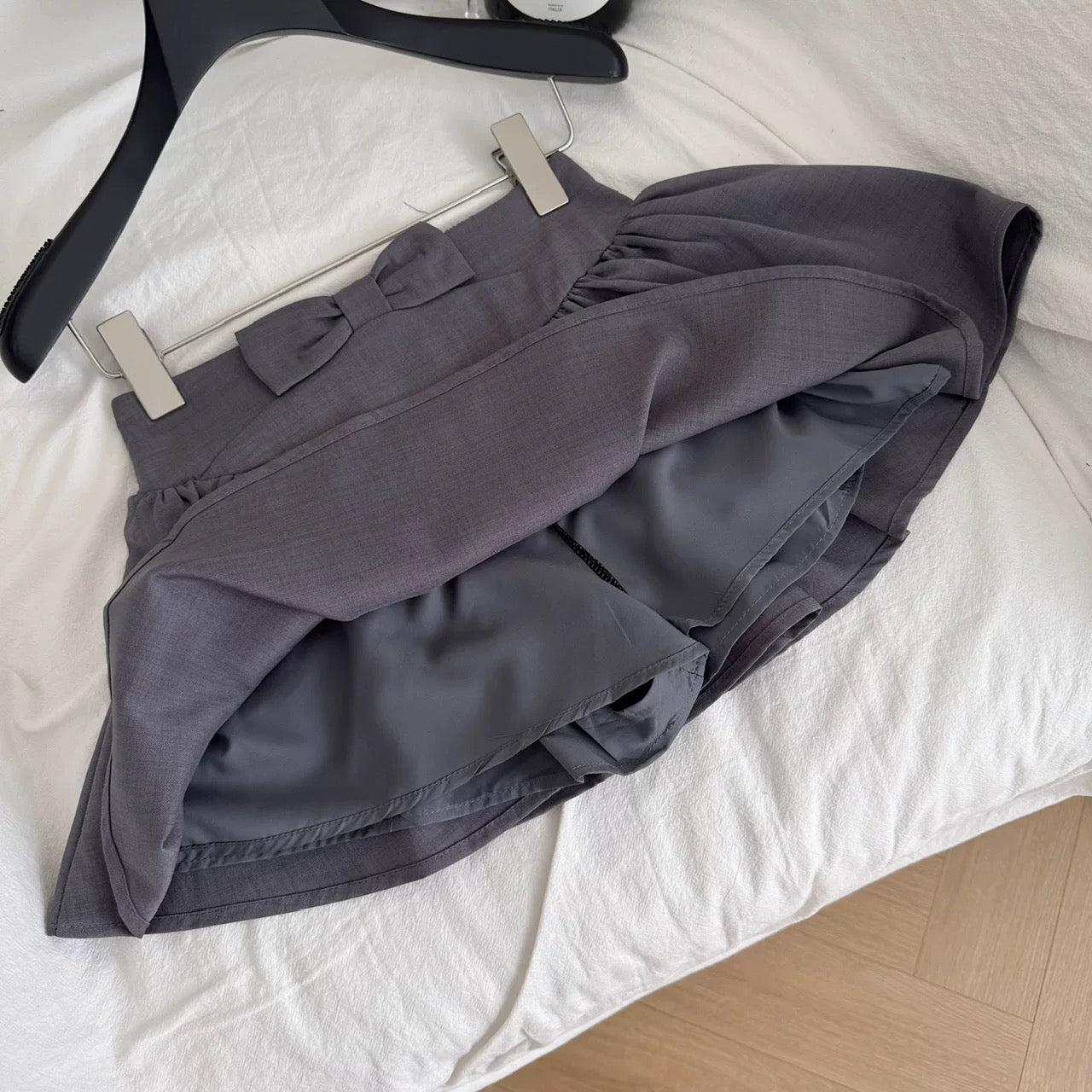 miu系甜菜 学院风马甲半裙套装 Miu-Style Sweet Girl Preppy Vest and Skirt Set