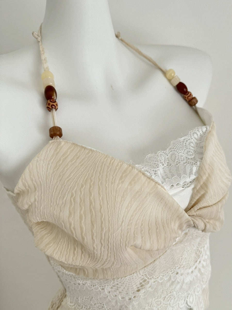 黎香 串珠挂脖蕾丝上衣半裙套装 Lixiang Beaded Halter Lace Top and Skirt Set