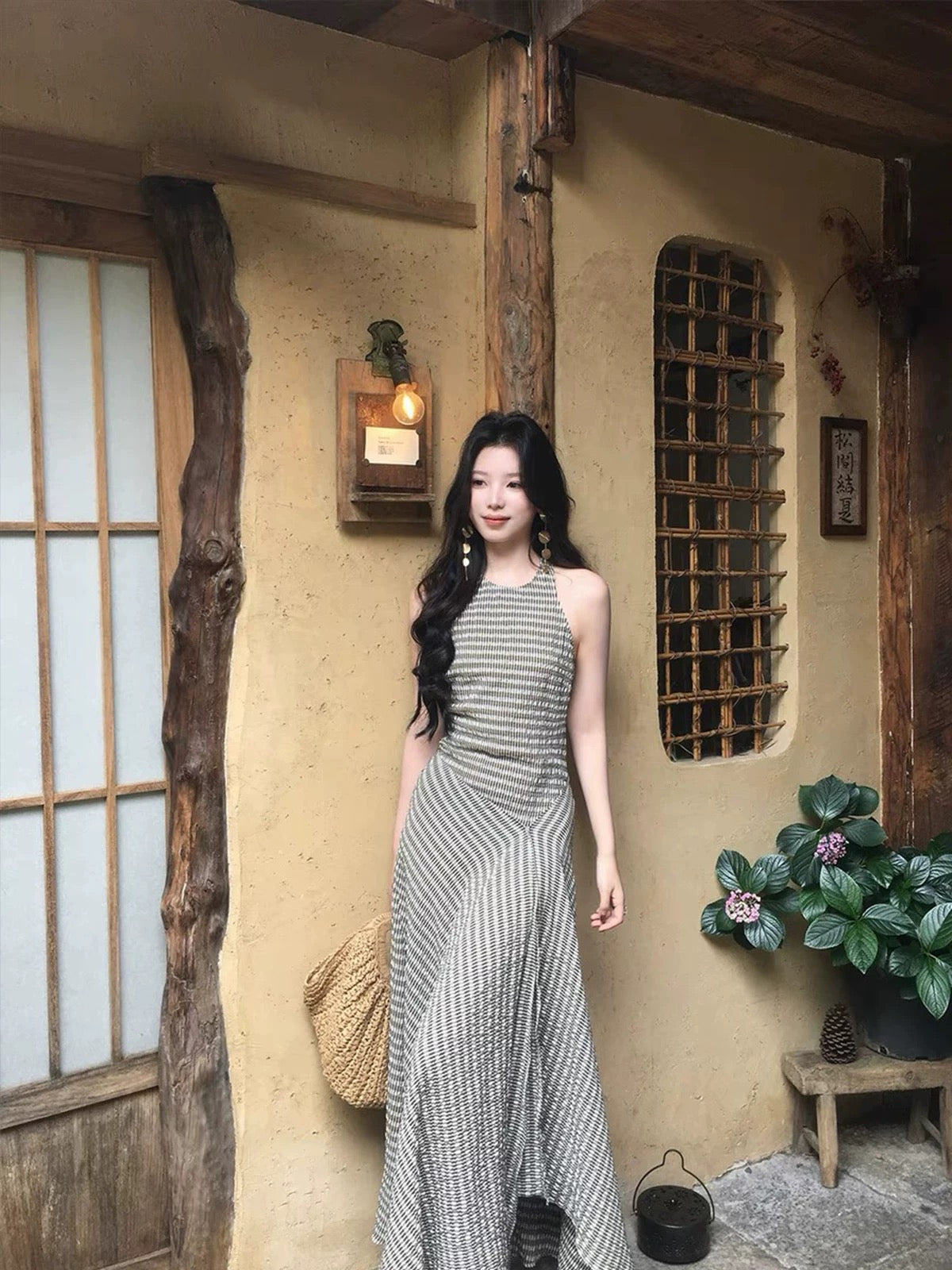 简悦清新 无袖大方得体连衣裙 Simple and Refreshing Sleeveless Dress – Elegant and Graceful Style