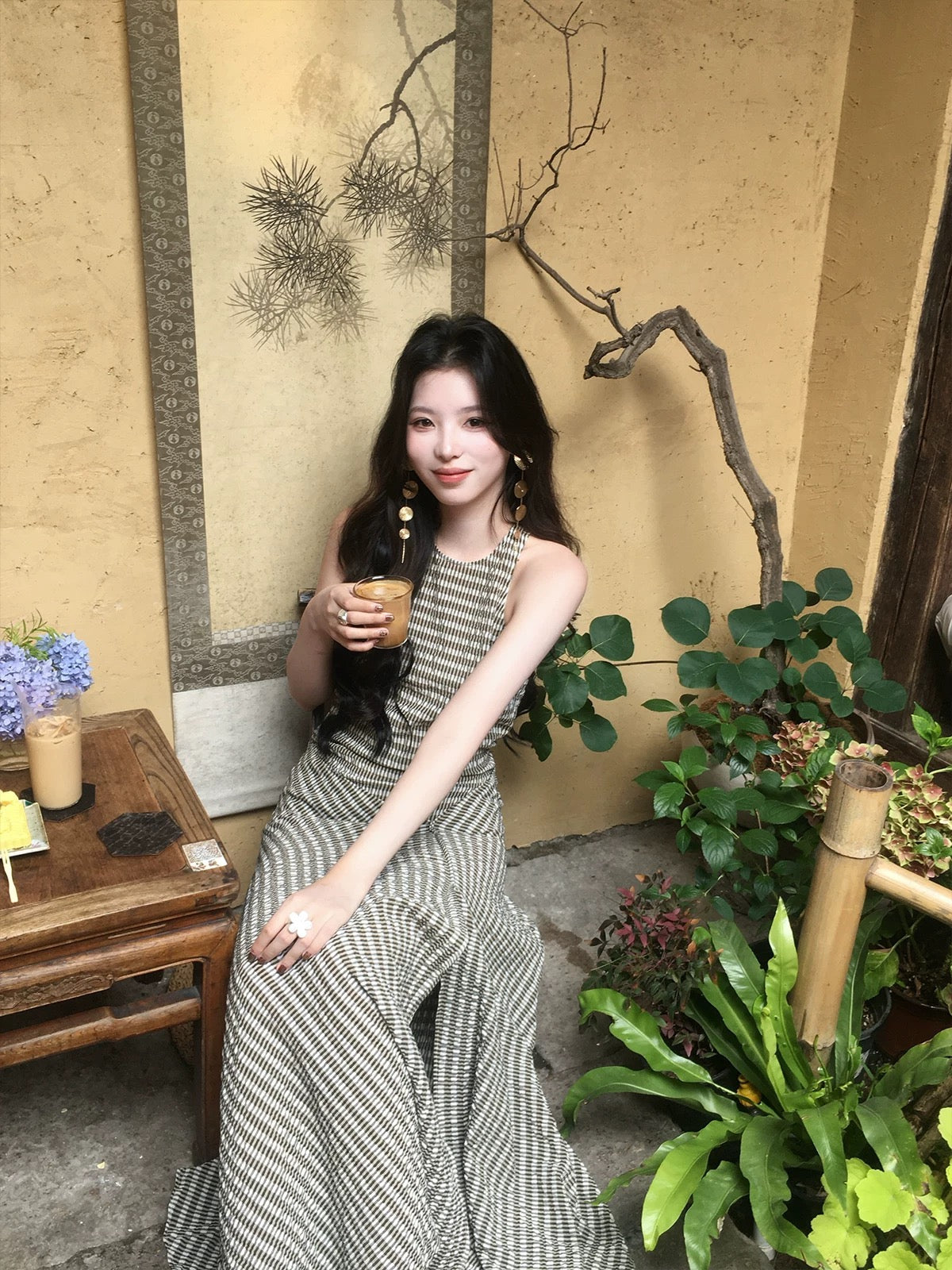 简悦清新 无袖大方得体连衣裙 Simple and Refreshing Sleeveless Dress – Elegant and Graceful Style