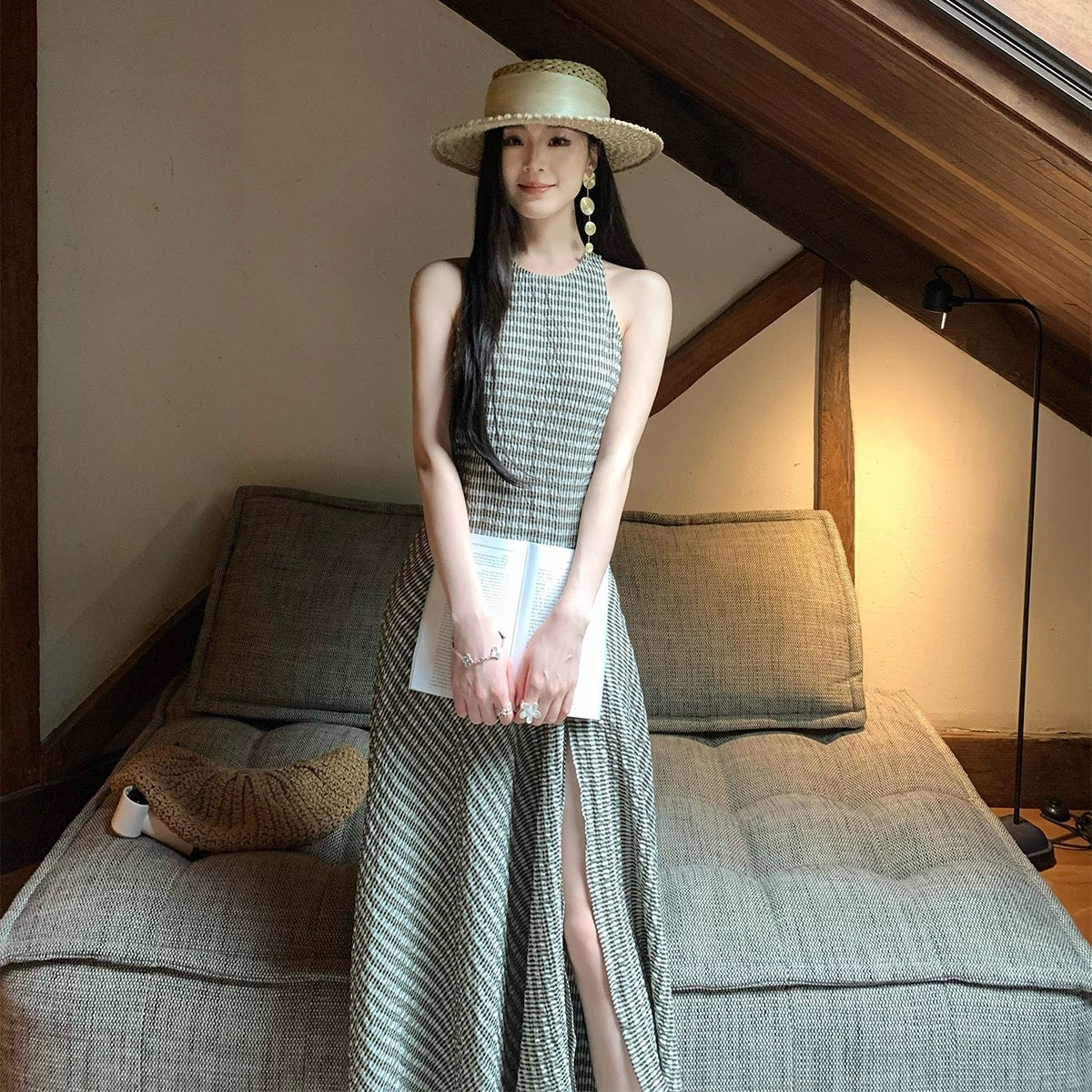 简悦清新 无袖大方得体连衣裙 Simple and Refreshing Sleeveless Dress – Elegant and Graceful Style