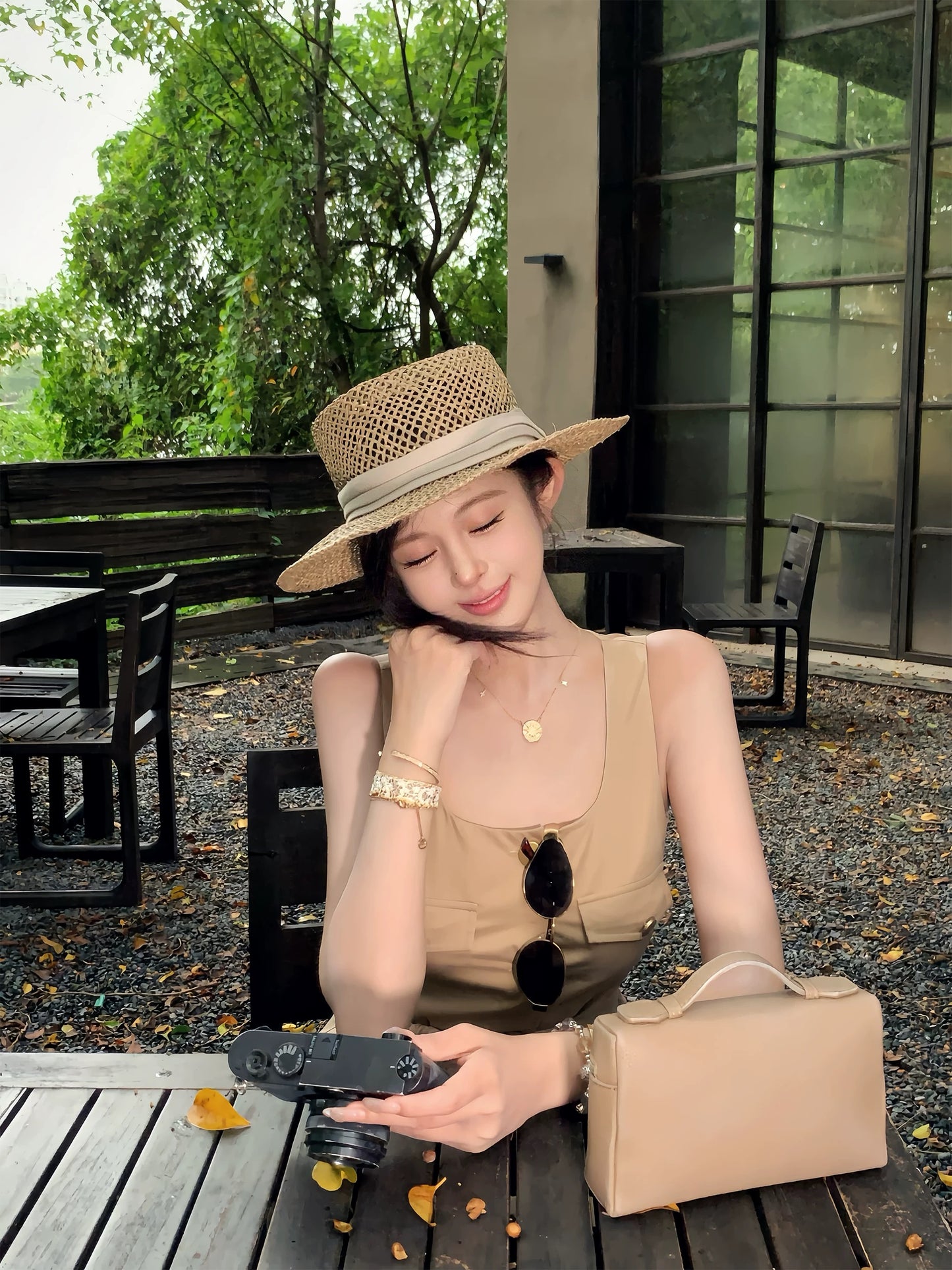 经典格调 气质风衣无袖连衣裙 Classic Style Sleeveless Trench Dress with Elegant Vibes