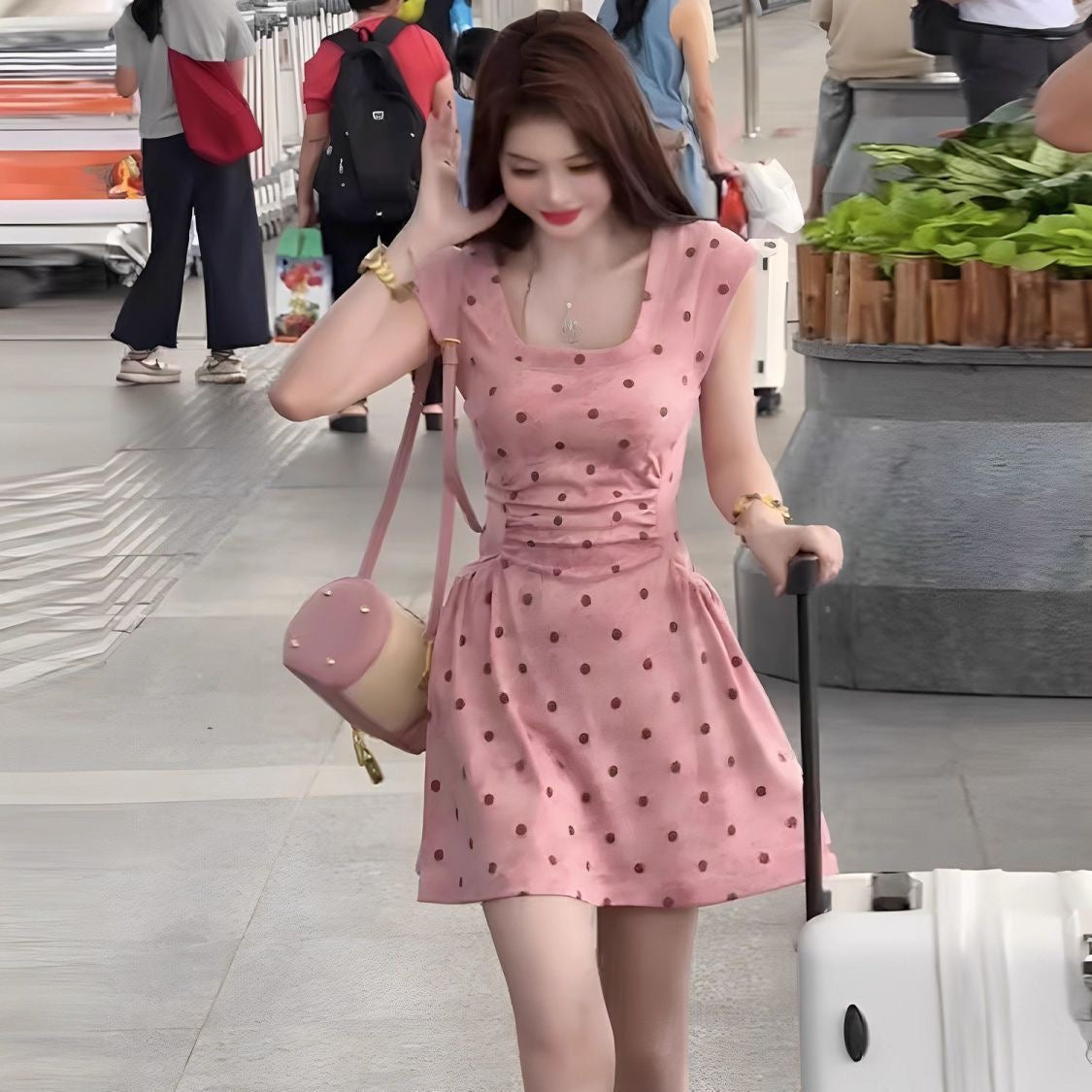 美娜气质 波点韩系甜美减龄连衣裙 Mina-Style Polka Dot Korean Sweet & Youthful Dress