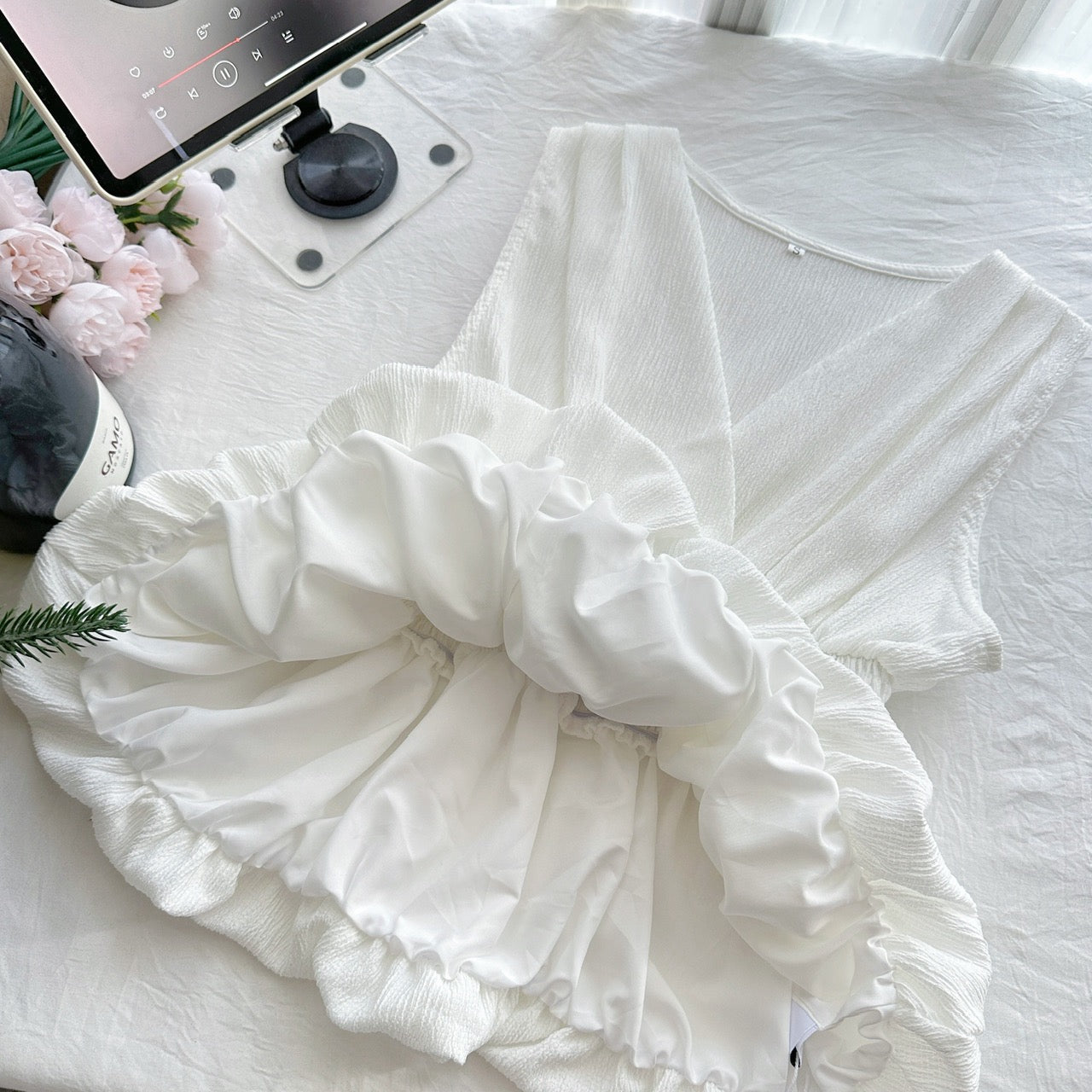 南法女神 V领蝴蝶结上衣 Southern French Goddess V-Neck Bow Blouse