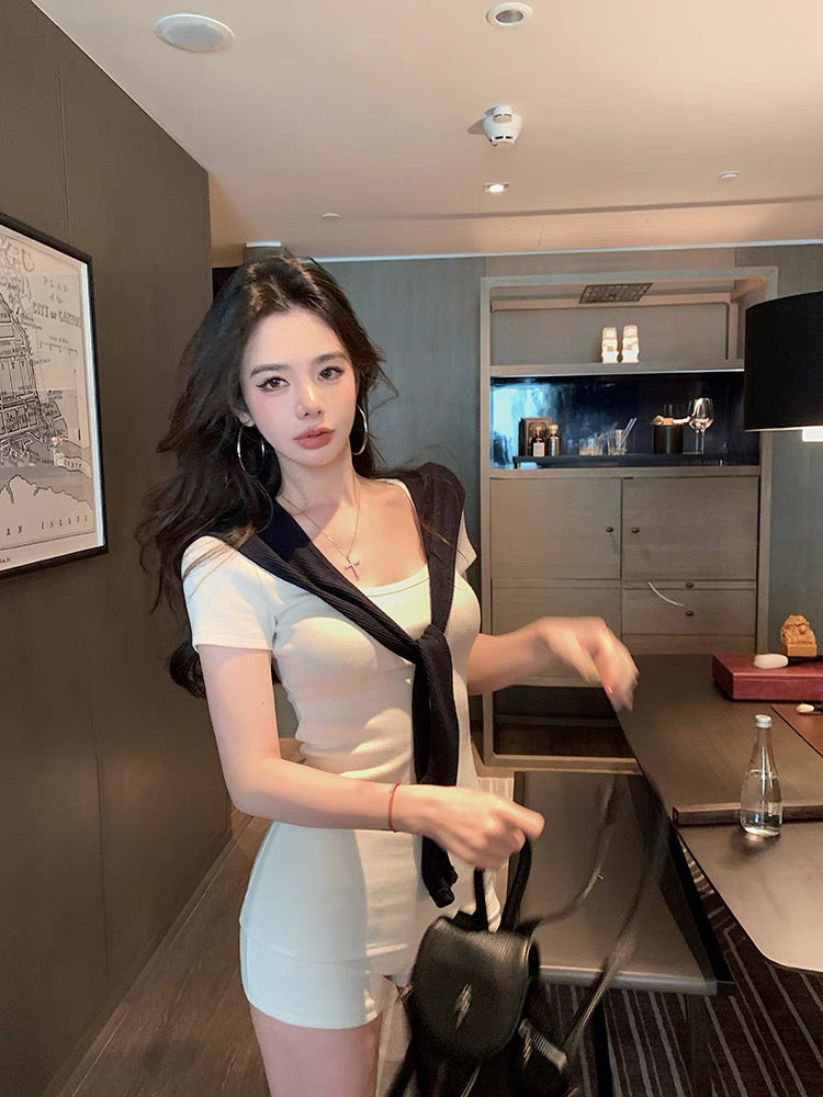 极简少女 气质轻熟简约三件套 Minimalist Girl – Elegant & Effortless 3-Piece Set