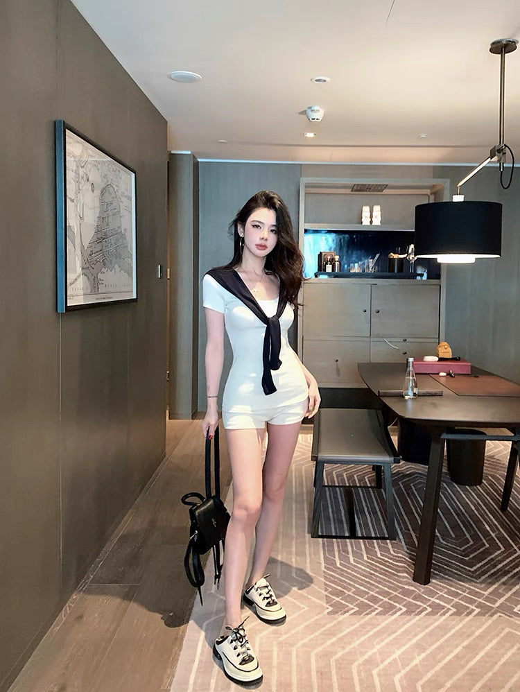 极简少女 气质轻熟简约三件套 Minimalist Girl – Elegant & Effortless 3-Piece Set