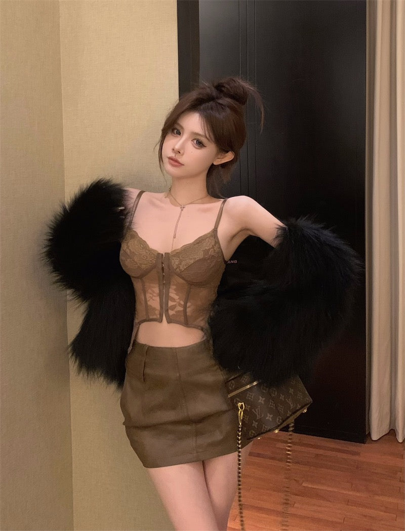 草莓布蕾 蕾丝内搭外穿小背心上衣 Strawberry Brûlée Lace Camisole Top – Wear Alone or as Inner Layer
