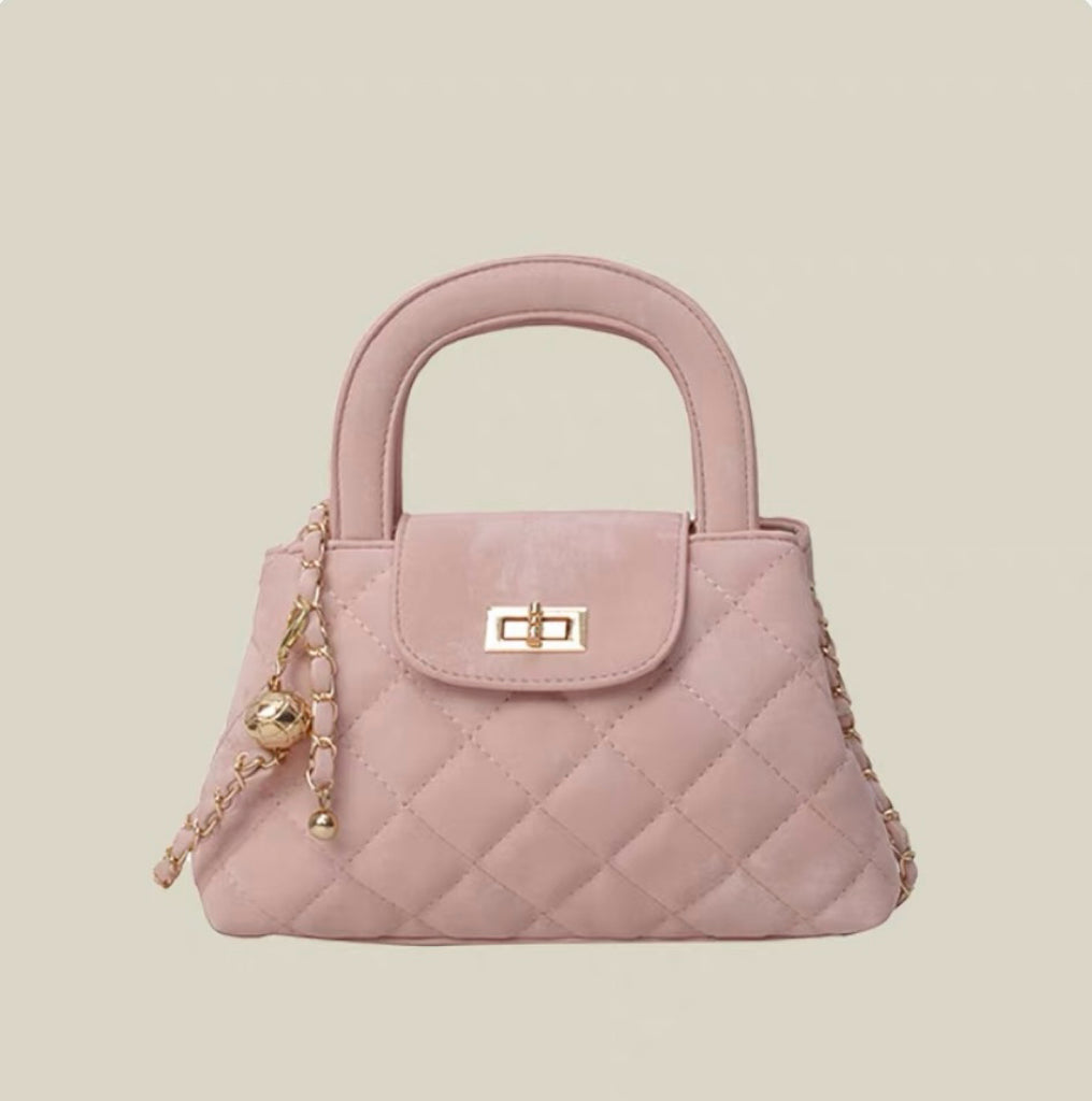 Quilted Chain-Link Shoulder Bag