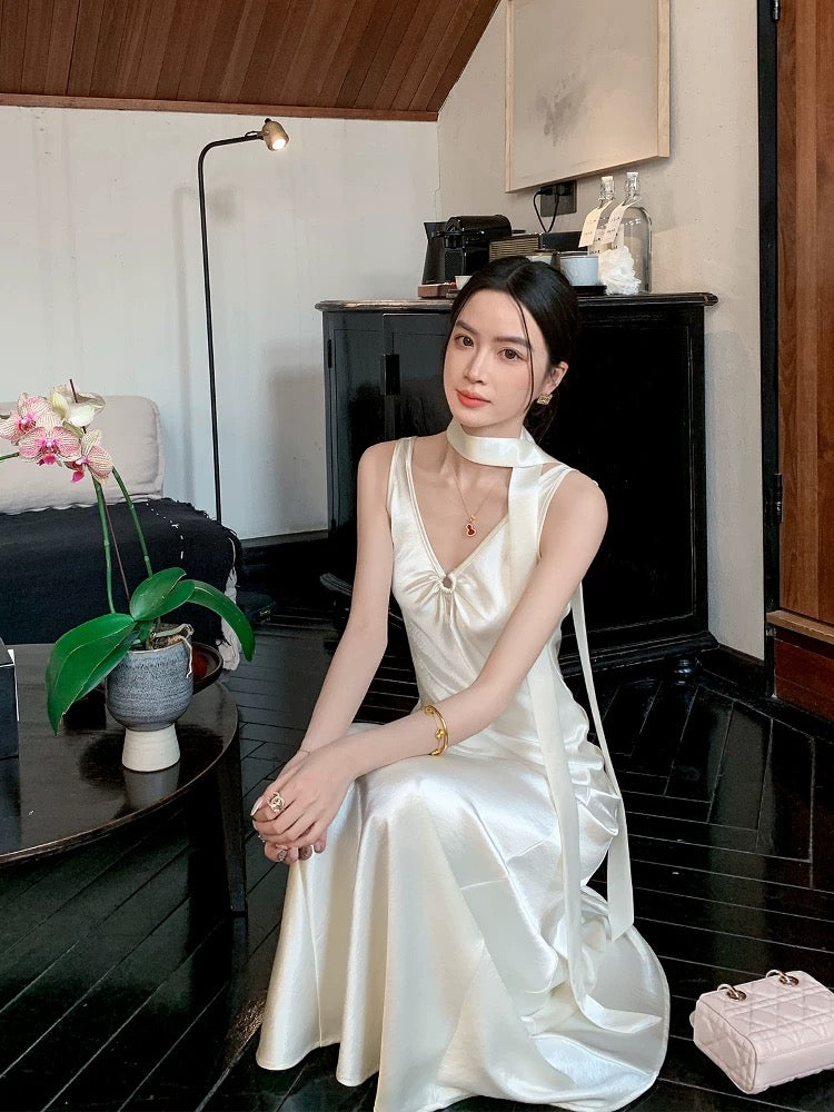 月上人间 飘带醋酸抽褶连衣裙 Moonlit Elegance Acetate Ruched Dress with Flowing Ribbons