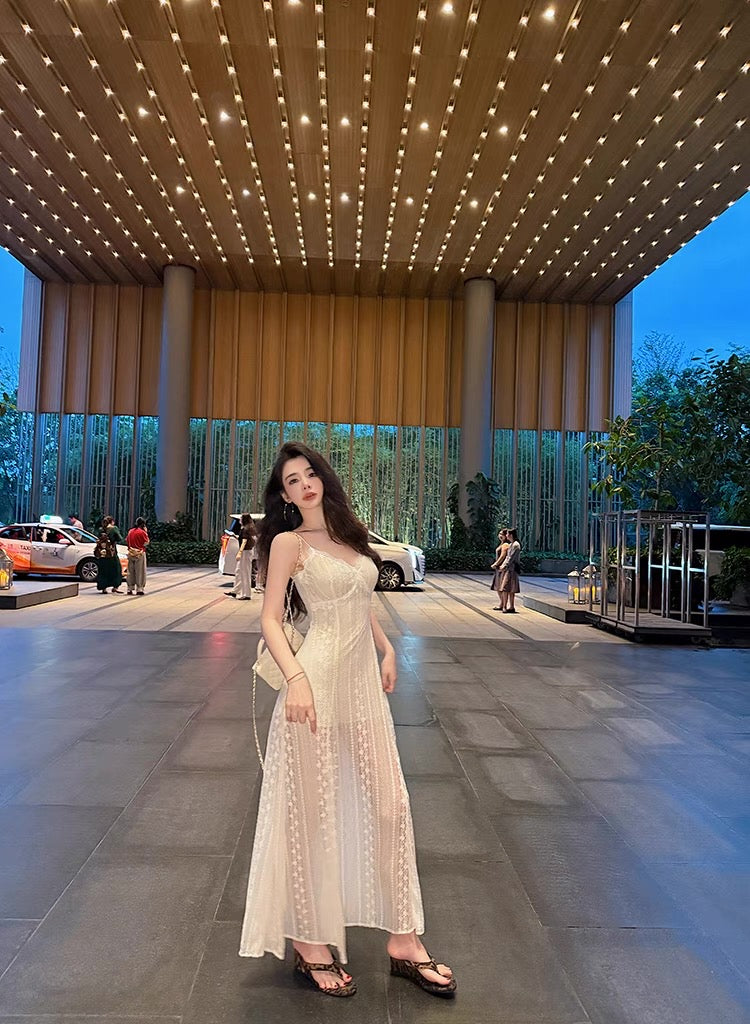 高级浪漫 蕾丝修身设计感白色长裙 High-end romantic stylish design white lace dress