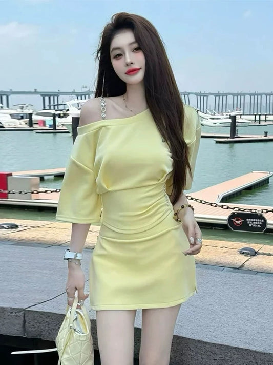 韩系姐姐 露肩短袖休闲裙子套装 Trendy Korean Off-Shoulder Casual Dress Set for Women