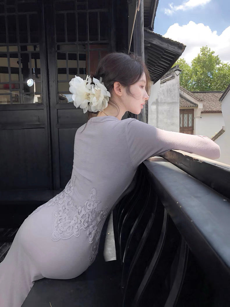 瓷生花 新中式复古盘扣开衫与旗袍连衣裙 Porcelain Blossom New Chinese-Style Vintage Frog-Button Cardigan and Qipao Dress
