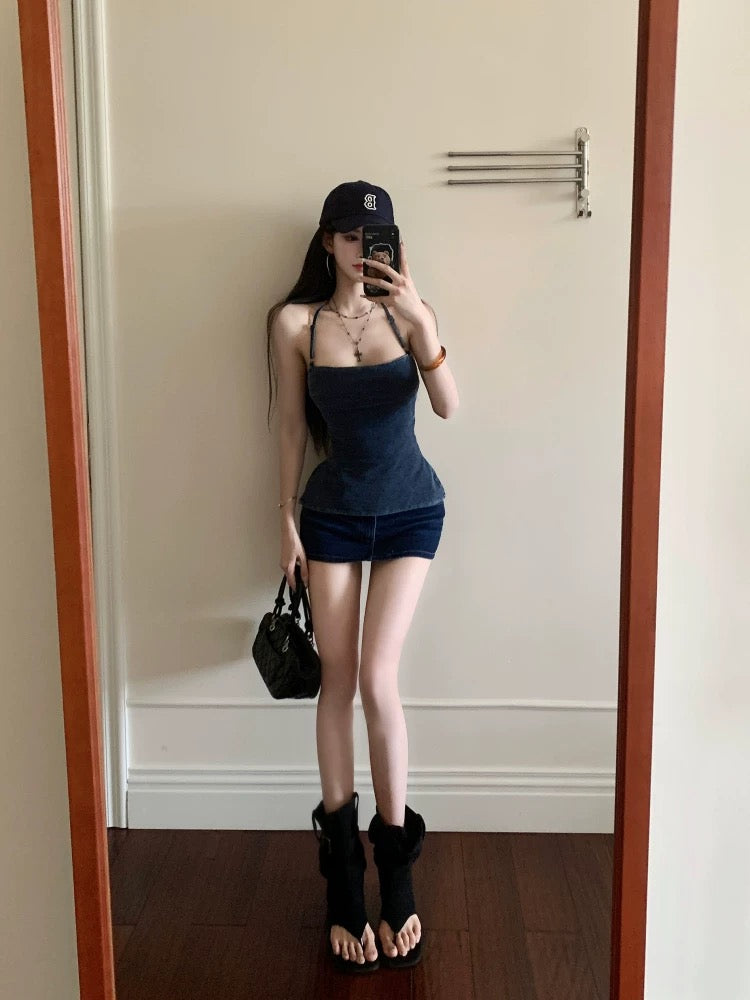 辣妹很忙 复古露背款牛仔套装 Hot Girl On the Go – Vintage Backless Denim Set