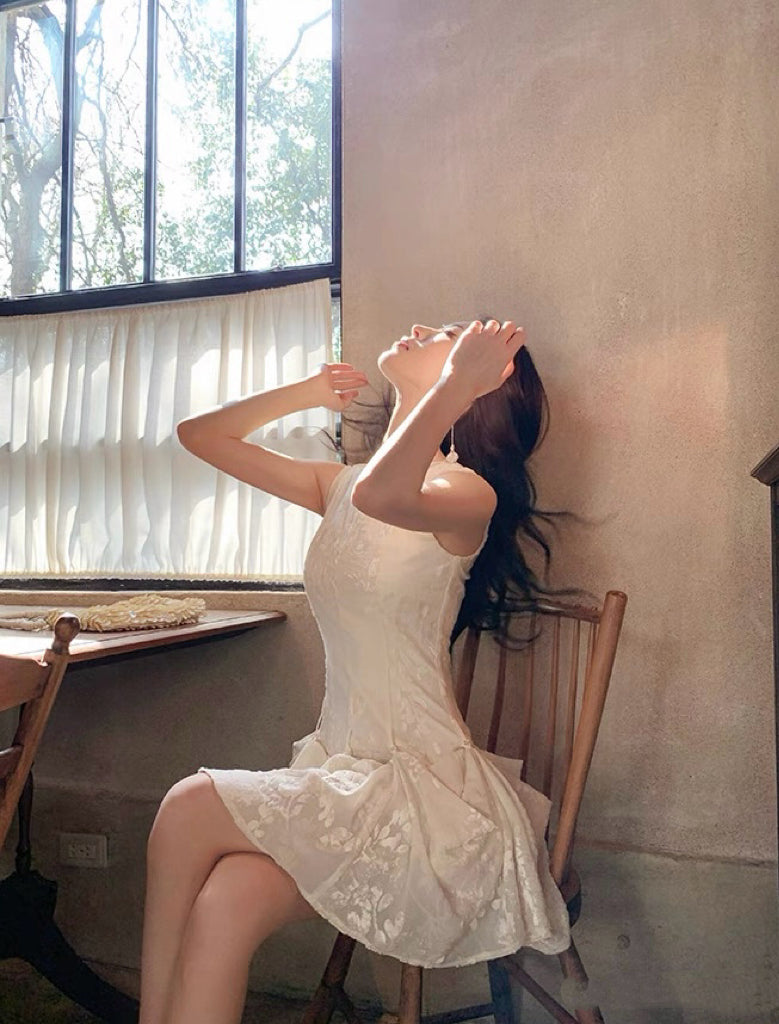 百变公主 温柔风一衣多穿连衣裙 Versatile Princess – Soft Feminine Multi-Way Dress