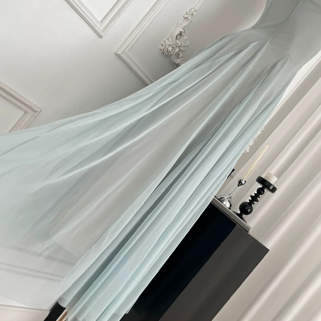 米兰印象 高端水钻链大裙摆连衣裙 Milan-Inspired High-End Rhinestone Chain Dress with a Full Skirt