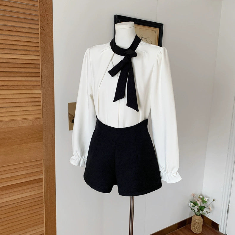 赫本早晨 黑白衬衫高腰短裤气质套装 Hepburn morning style: black and white shirt with high-waisted shorts set
