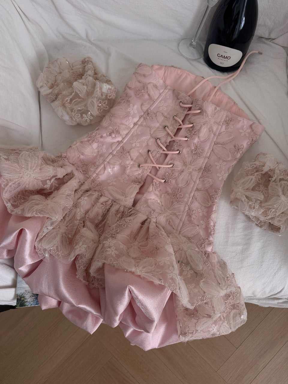 贵货· 金瓣派对 Premium Quality· Gilded Petal Party Floral Embroidery Satin Bustier Mini Dress