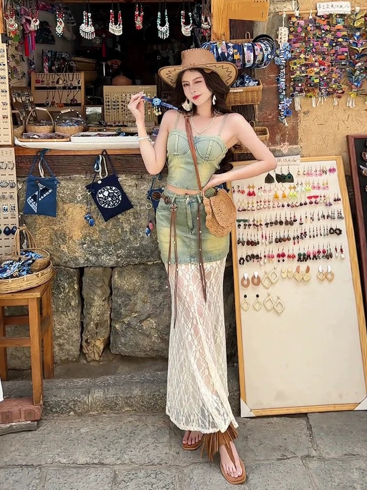 小辣椒 吊带牛仔蕾丝拼接半裙套装 Chili Girl Spaghetti Strap Denim and Lace Patchwork Skirt Set