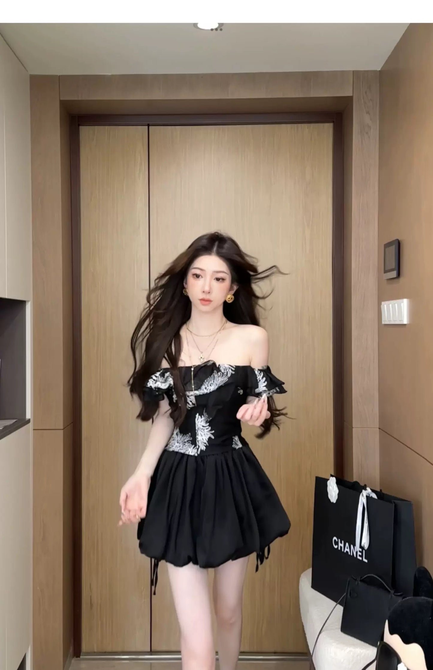 赛尔少女 减龄一字肩花苞裙套装 Sailor-Inspired Off-Shoulder Puff Skirt Set