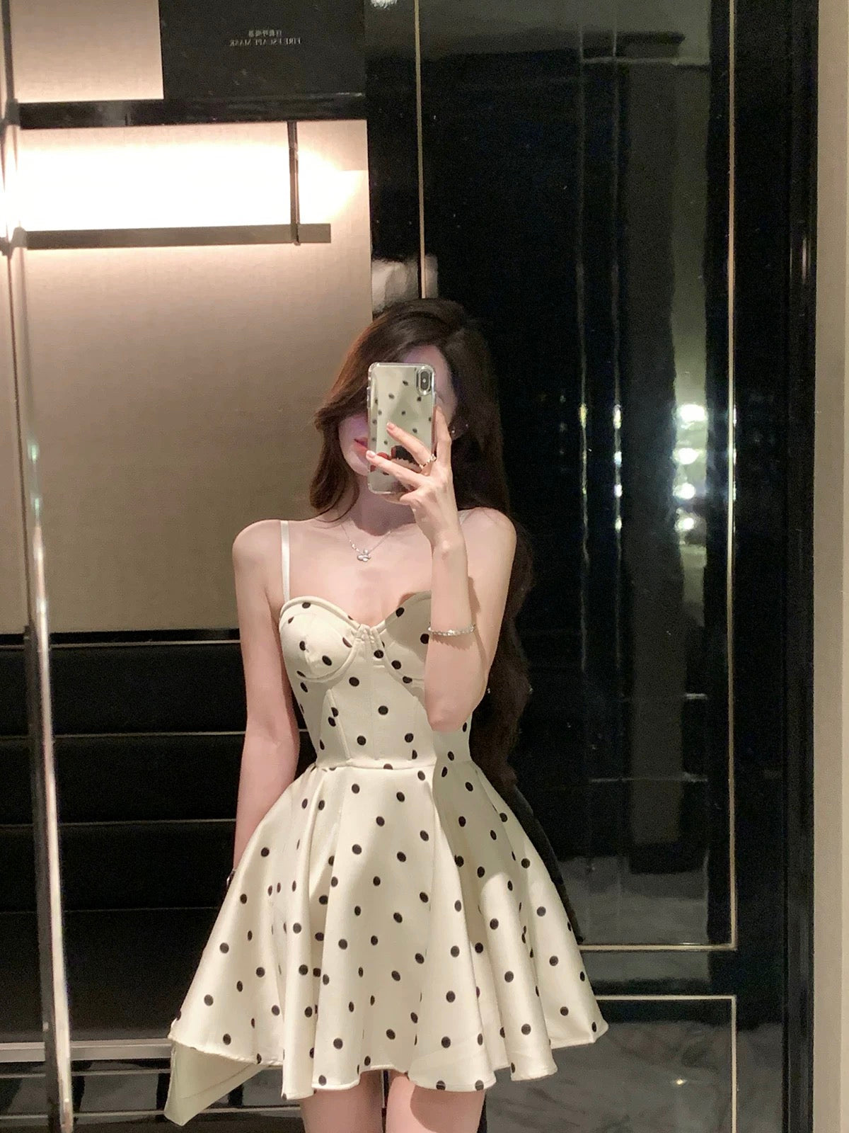 韩式波点 短裙波点裙收腰连衣裙 Korean-Style Polka Dot Short Dress with a Cinched Waist