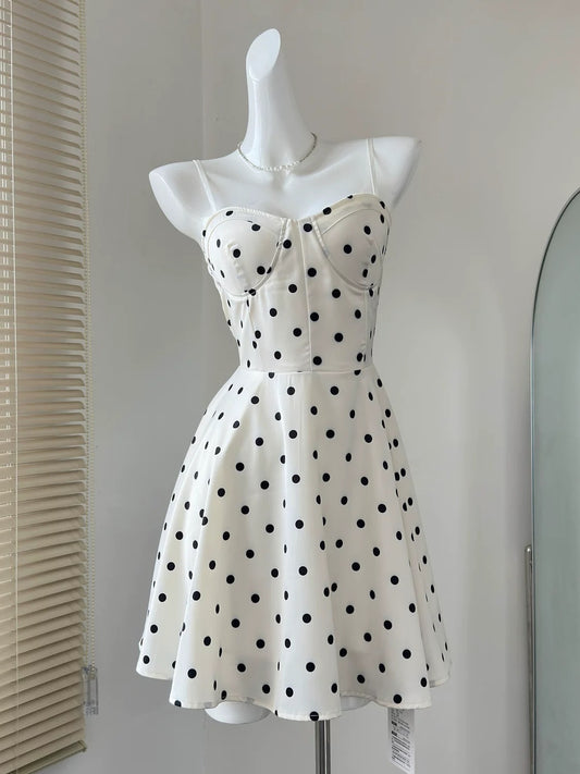 韩式波点 短裙波点裙收腰连衣裙 Korean-Style Polka Dot Short Dress with a Cinched Waist