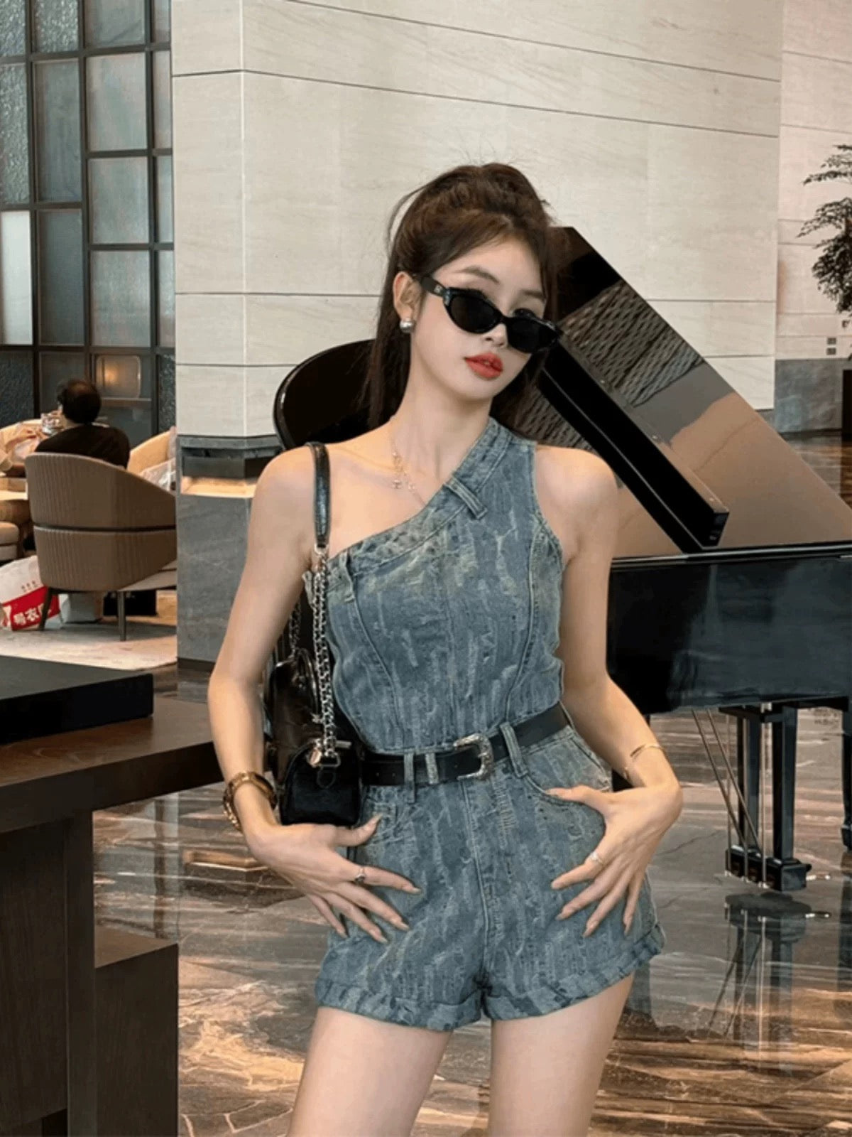 牧羊少女 斜肩设计感牛仔连体裤 Shepherd Girl Off-Shoulder Stylish Denim Jumpsuit