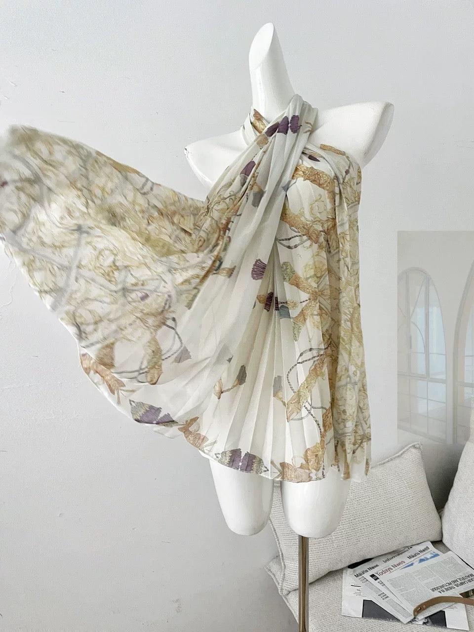 尼罗浮宫 交叉挂脖印花连衣裙 Nile Louvre Cross-Halter Printed Dress