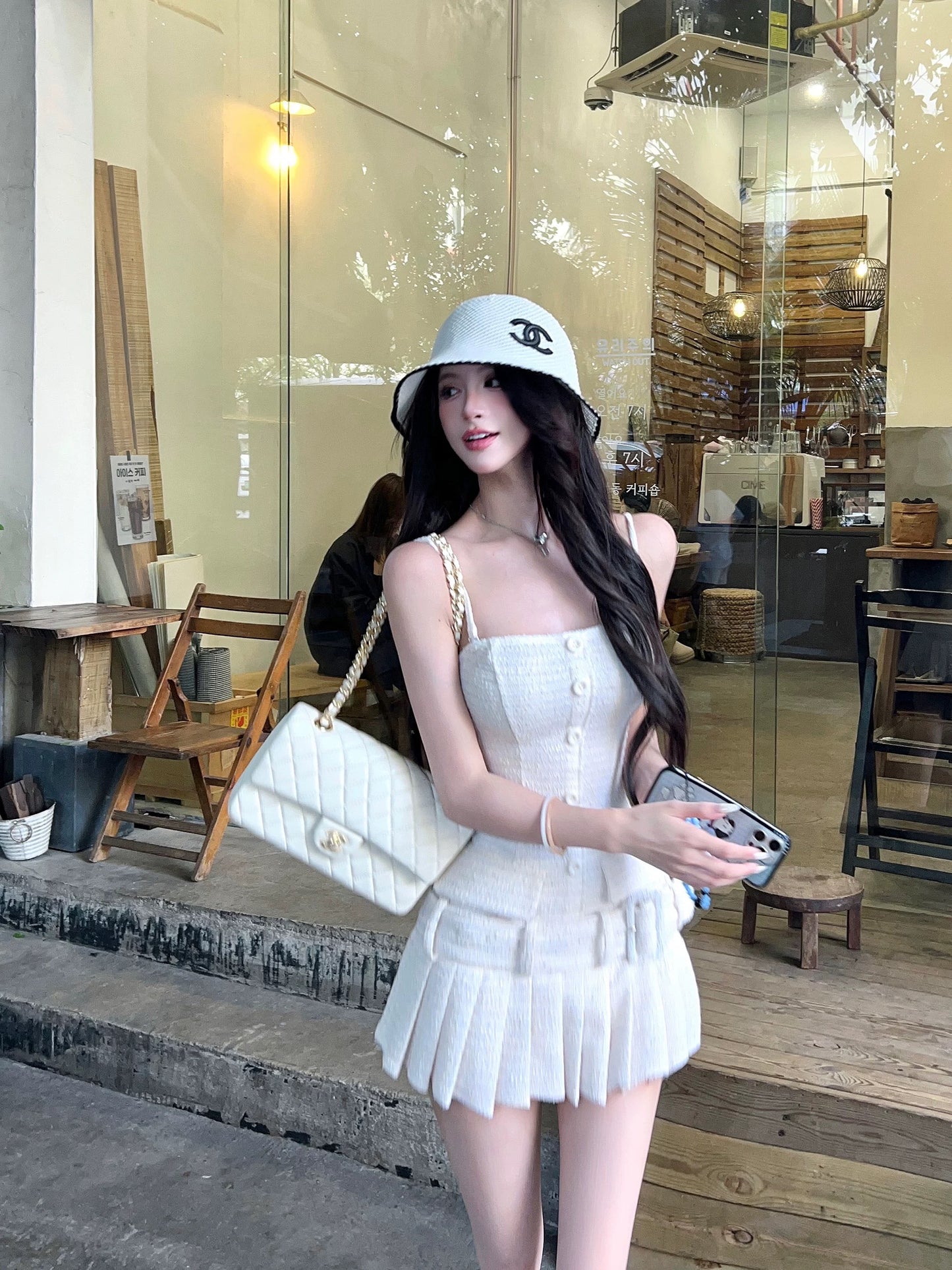 香香女孩 小香风吊带百褶半裙套装 Chanel Girl Chanel-Style Camisole and Pleated Skirt Set