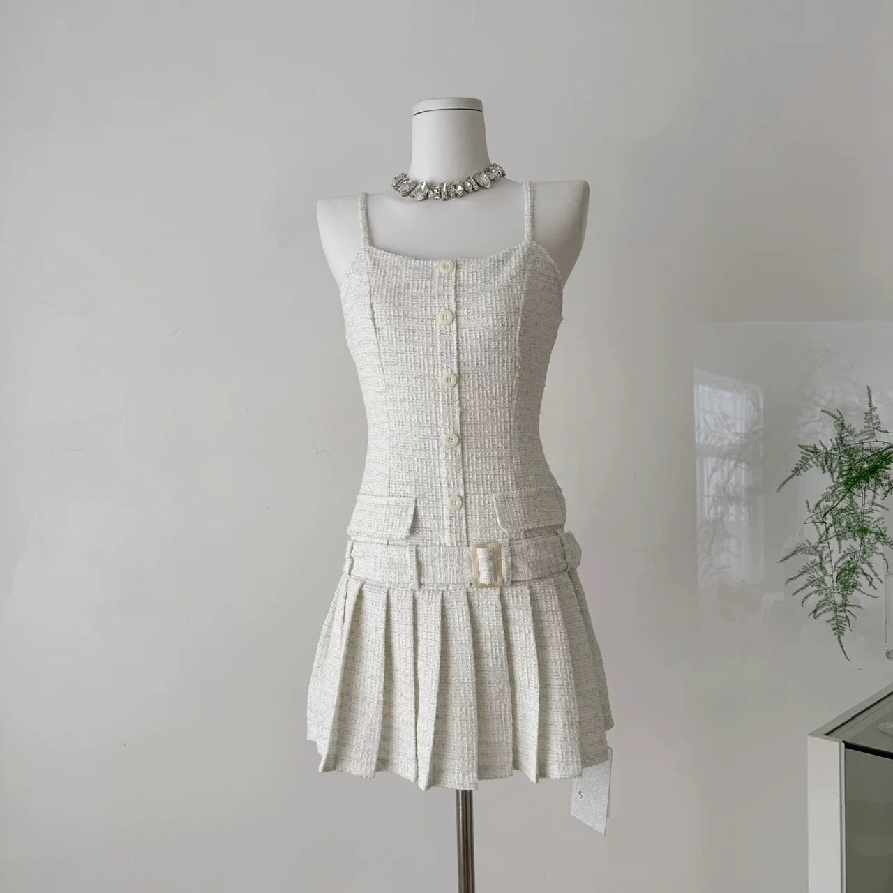 香香女孩 小香风吊带百褶半裙套装 Chanel Girl Chanel-Style Camisole and Pleated Skirt Set