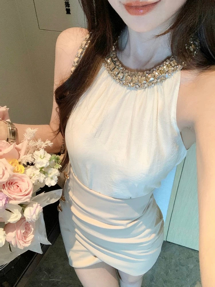 金秘书法则 挂脖无袖上衣➕高腰侧扭套装 Secretary Kim Style Halter Neck Top and High-Waist Side-Twist Set