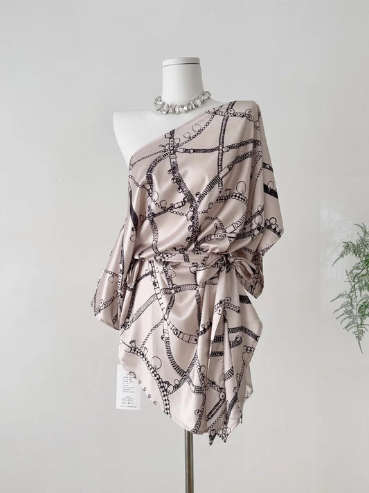 沪上千金 斜肩系带老钱风丝巾连衣裙 Shanghai Socialite Asymmetrical Tie-Strap Scarf Dress in Old Money Style