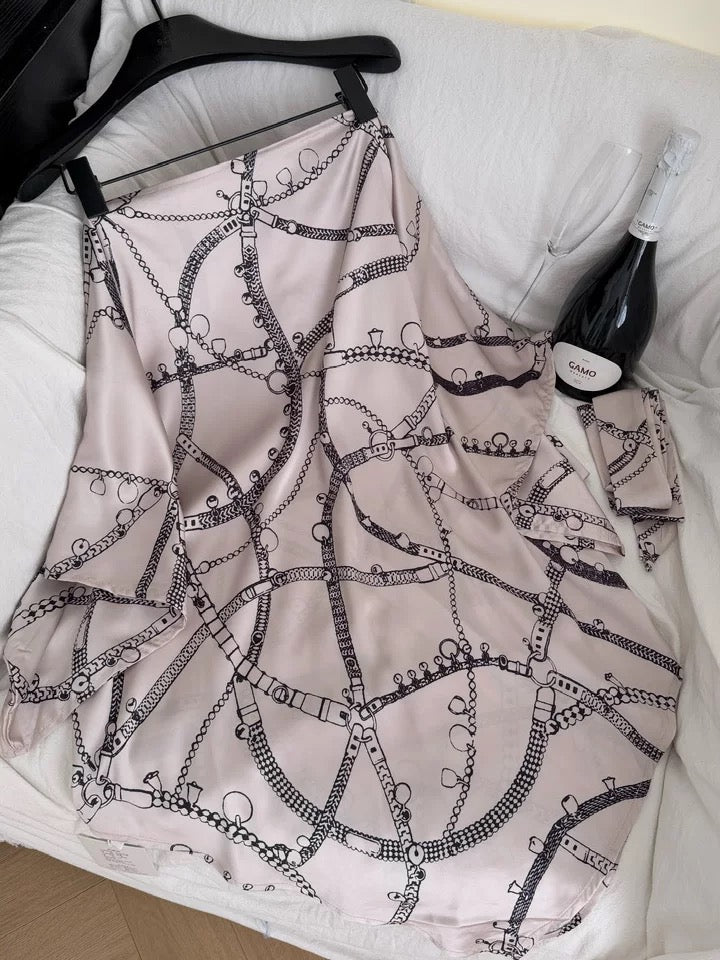 沪上千金 斜肩系带老钱风丝巾连衣裙 Shanghai Socialite Asymmetrical Tie-Strap Scarf Dress in Old Money Style