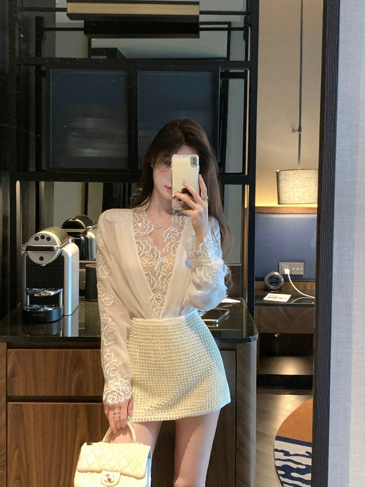 高智韩女 玫瑰蕾丝V领衬衫 Elegant Korean Style Rose Lace V-Neck Blouse