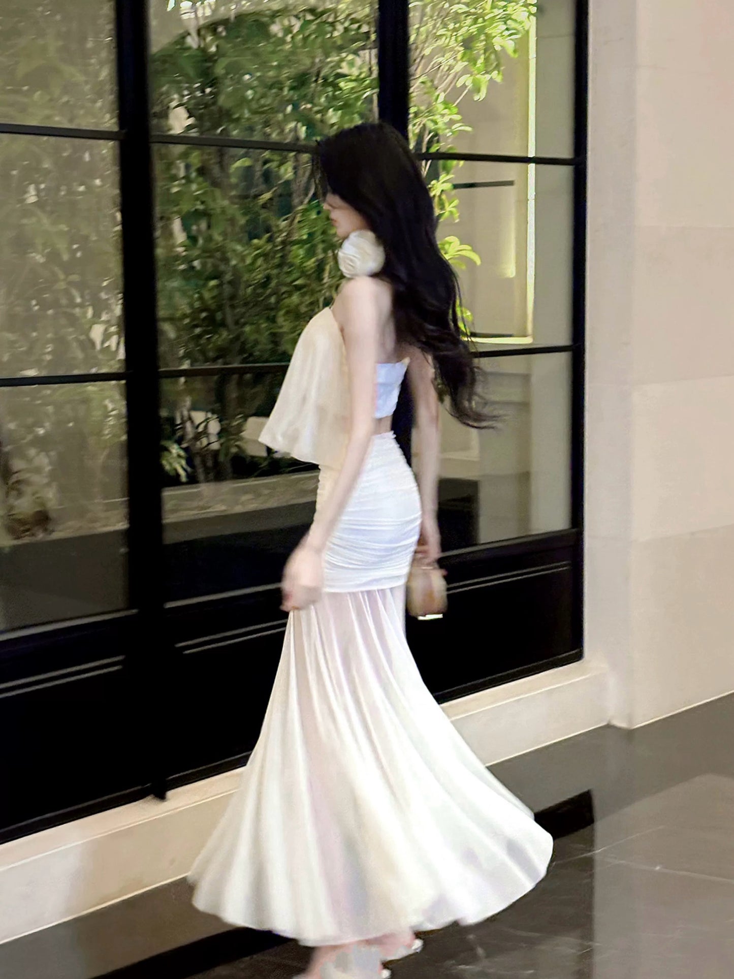 美艳迷雾 立体花朵上衣柔纱半裙套装 Enchanting Mist – 3D Floral Top and Soft Tulle Skirt Set