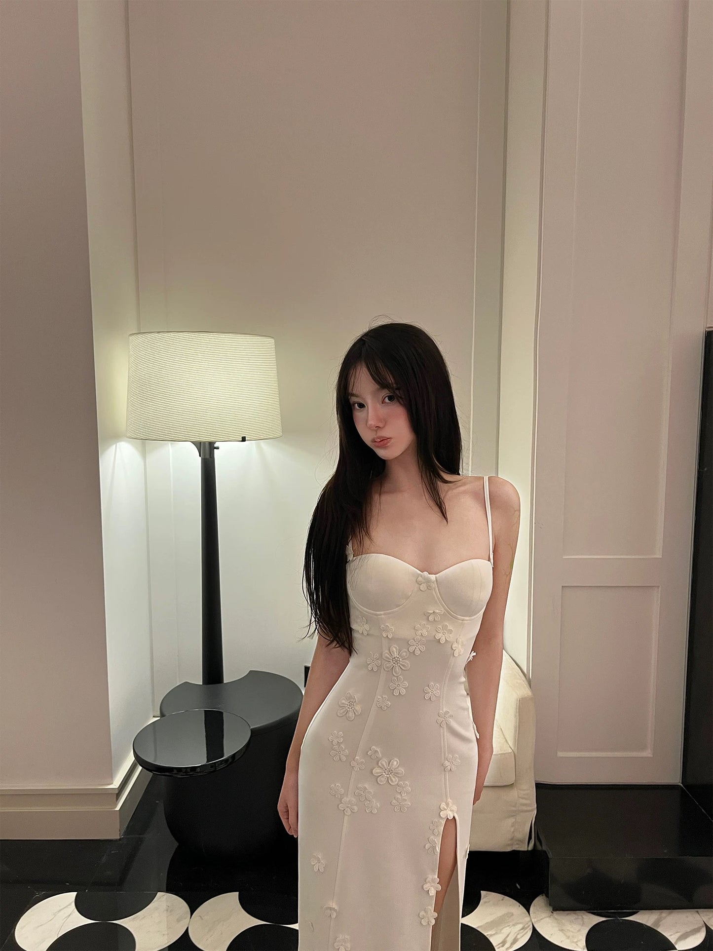 白色约定 立体花朵开叉连衣裙 White Promise 3D Floral Slit Dress