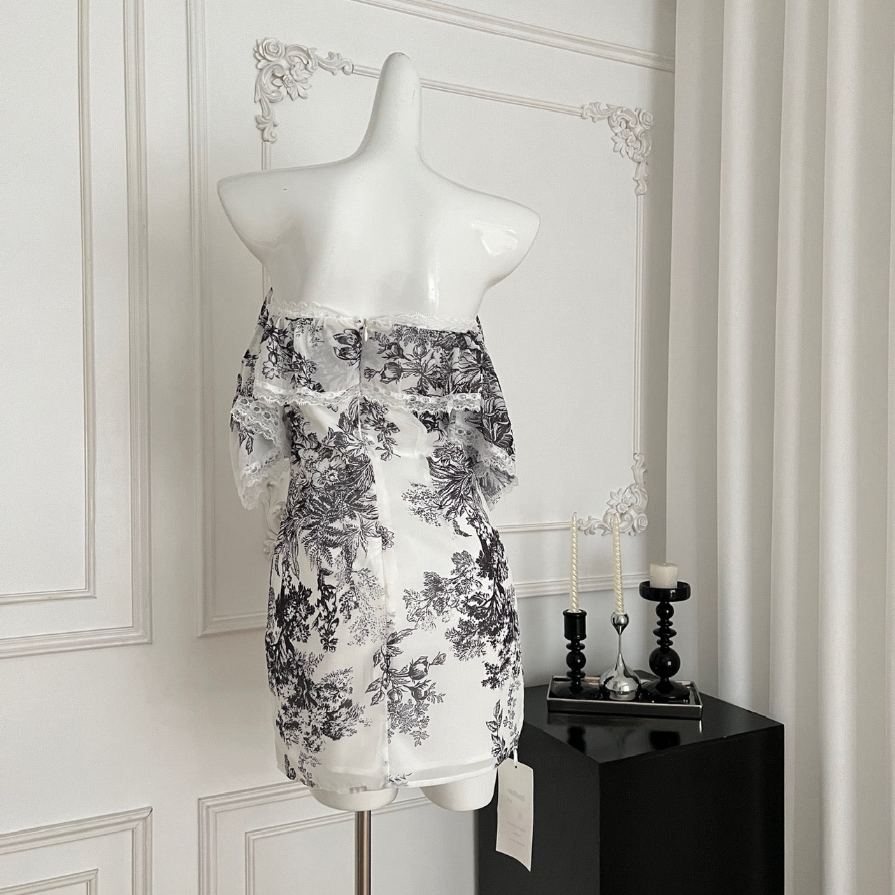 墨染青花 新中式方领包臀旗袍 Ink-Dyed Blue and White Modern Chinese Square-Neck Fitted Qipao