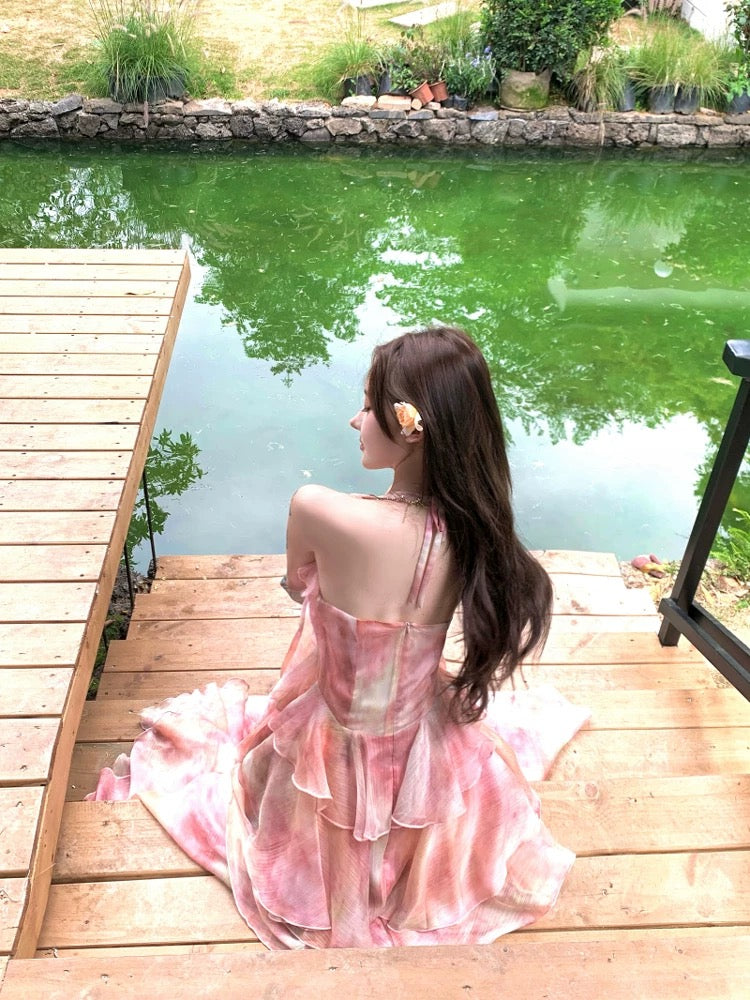 爱神来信 挂脖渐层荷叶边连衣裙 Love Letter from Cupid Halter Neck Ruffled Ombre Dress