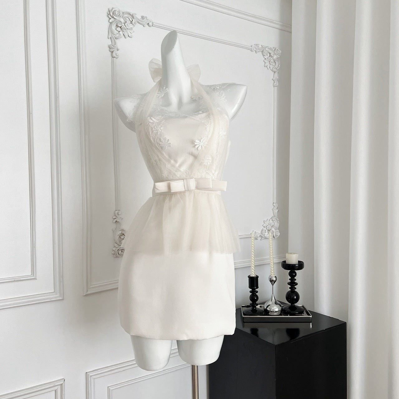 咖妃之恋 挂脖拼接网纱包臀裙套装 Coffee Romance: Halter Neck Mesh-Paneled Bodycon Skirt Set