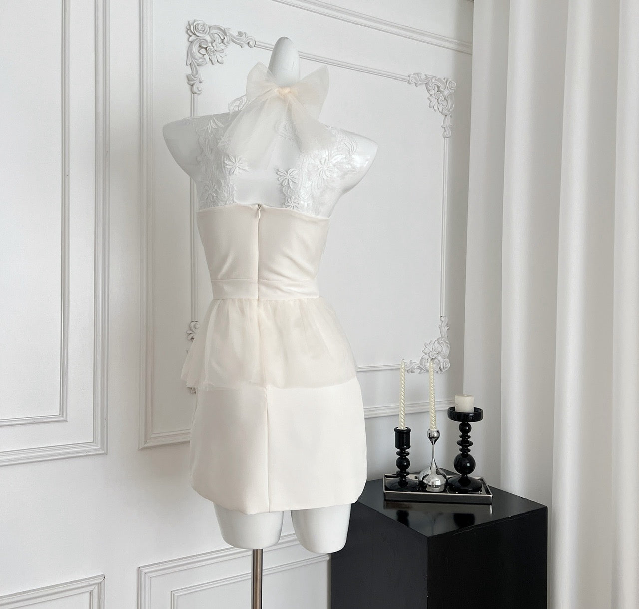 咖妃之恋 挂脖拼接网纱包臀裙套装 Coffee Romance: Halter Neck Mesh-Paneled Bodycon Skirt Set
