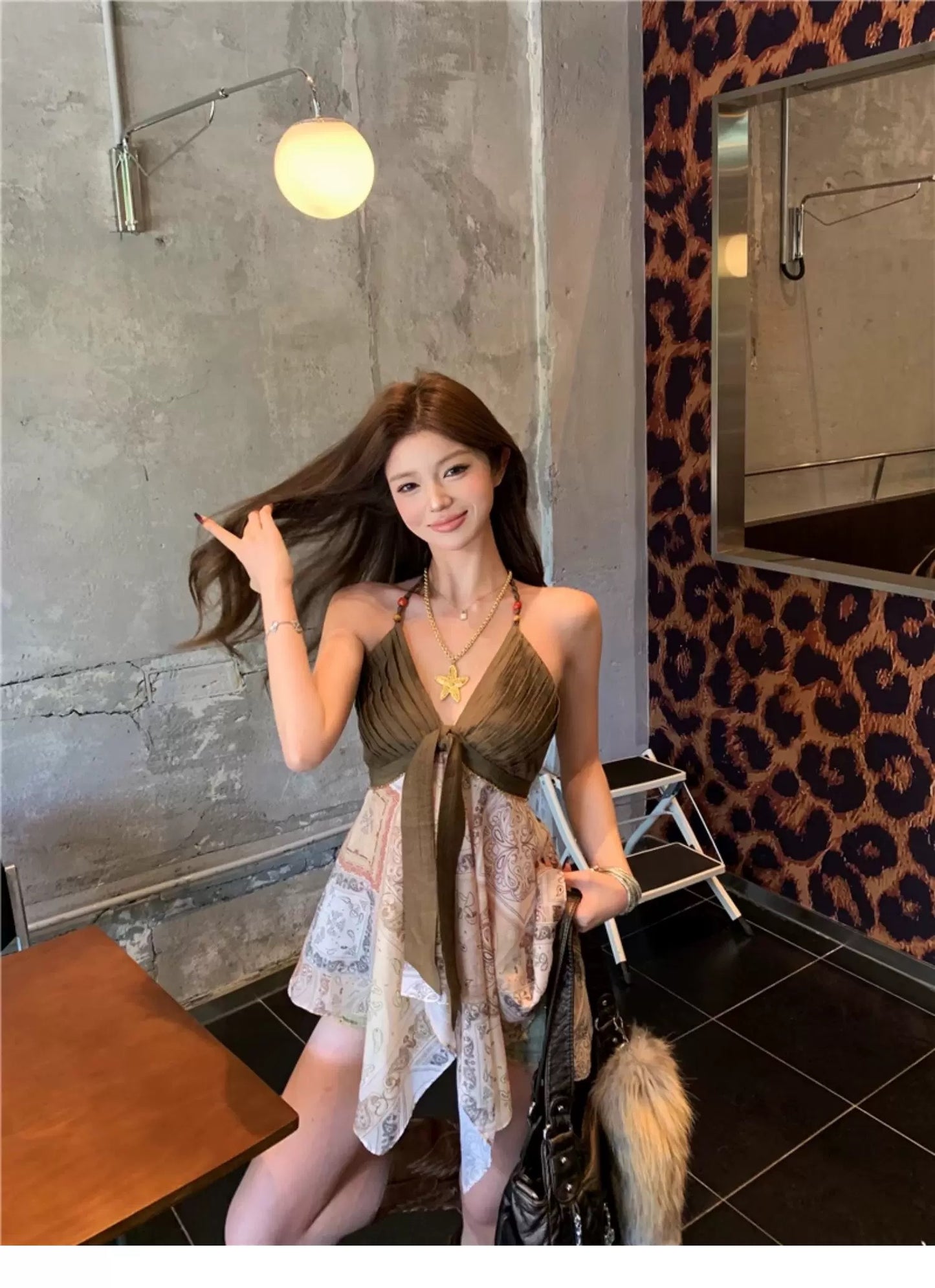 白娅衫 时髦个性拼色串珠吊带上衣 Baiya Fashionable Color-Block Beaded Camisole Top