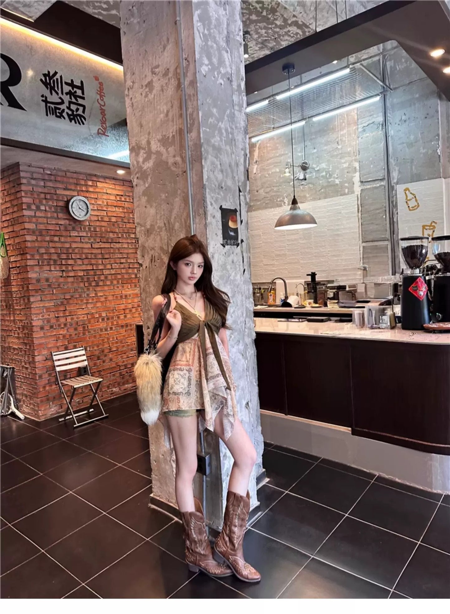 白娅衫 时髦个性拼色串珠吊带上衣 Baiya Fashionable Color-Block Beaded Camisole Top
