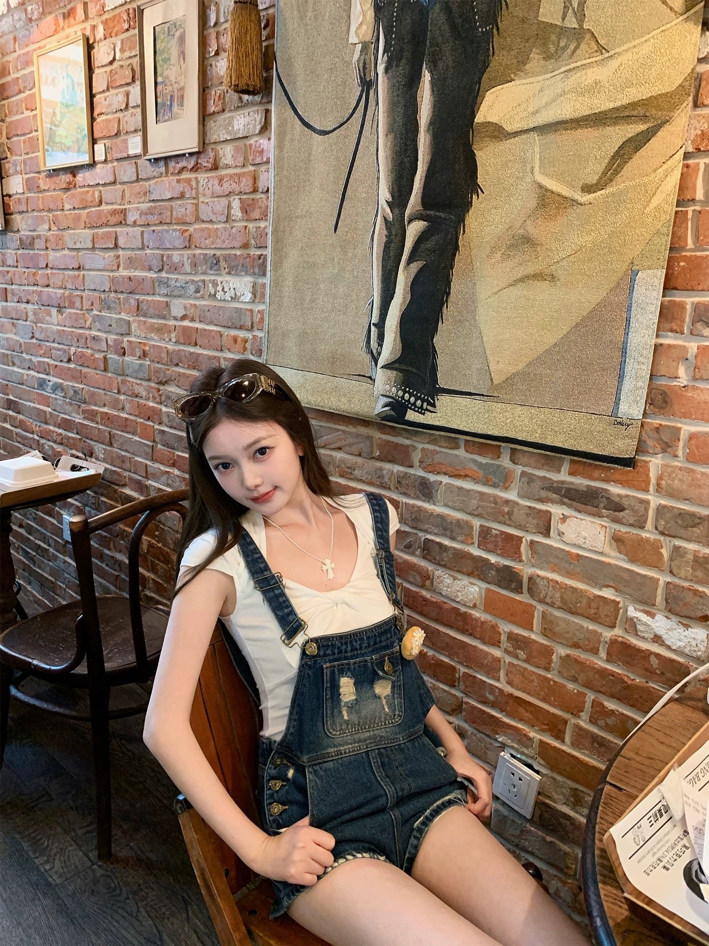 韩女天菜 气质减龄扭结上衣 Korean Muse Style Knot Top – Elegant & Youthful