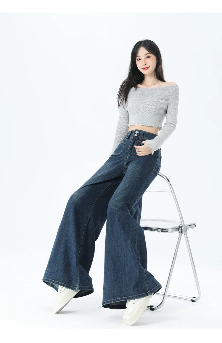 阔腿牛仔 高腰显瘦宽松的直筒喇叭牛仔裤 Wide-Leg High-Waisted Flared Jeans – Loose Fit and Slimming Straight Cut