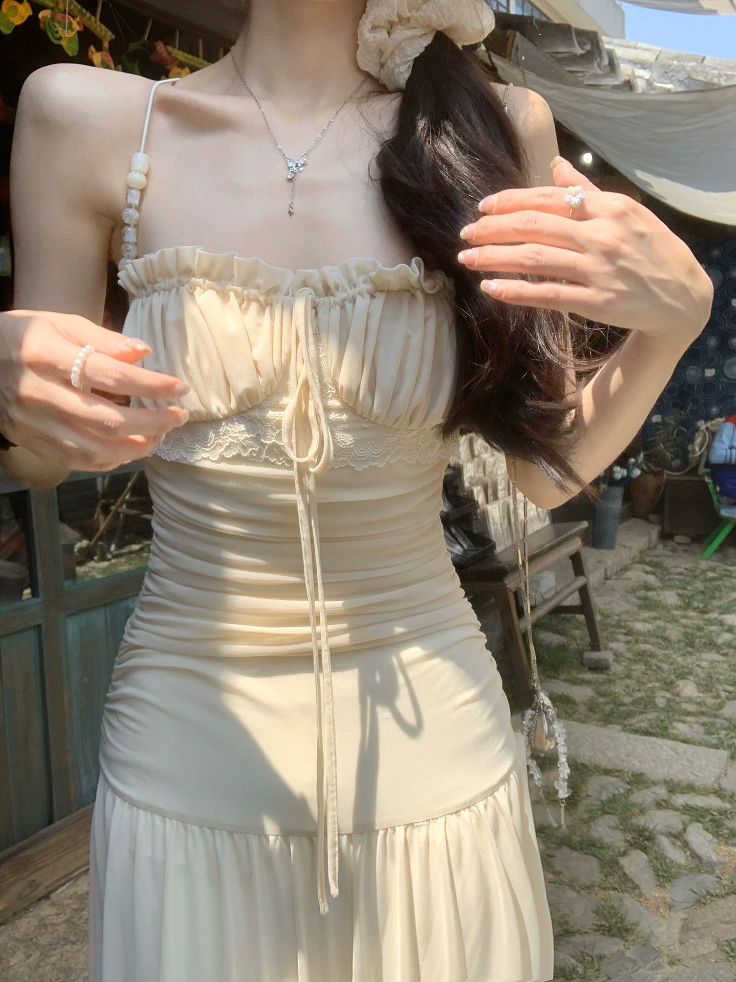 柔欲美神 吊带褶皱收腰显瘦连衣裙 Soft Goddess Ruched Waist-Slimming Spaghetti Strap Dress