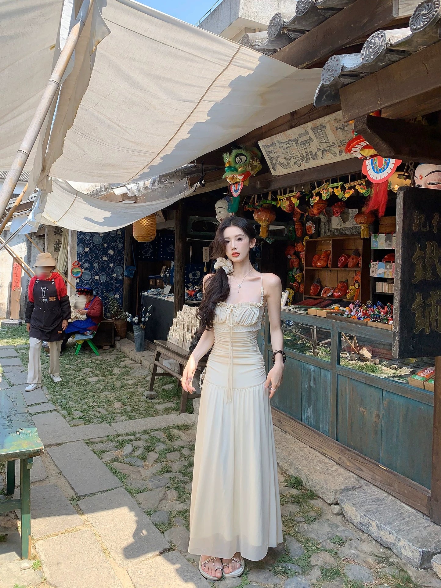 柔欲美神 吊带褶皱收腰显瘦连衣裙 Soft Goddess Ruched Waist-Slimming Spaghetti Strap Dress